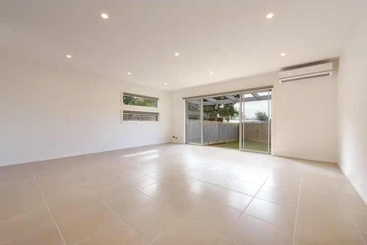 Third view of Homely townhouse listing, 4/5 Seaview Parade, Dromana VIC 3936