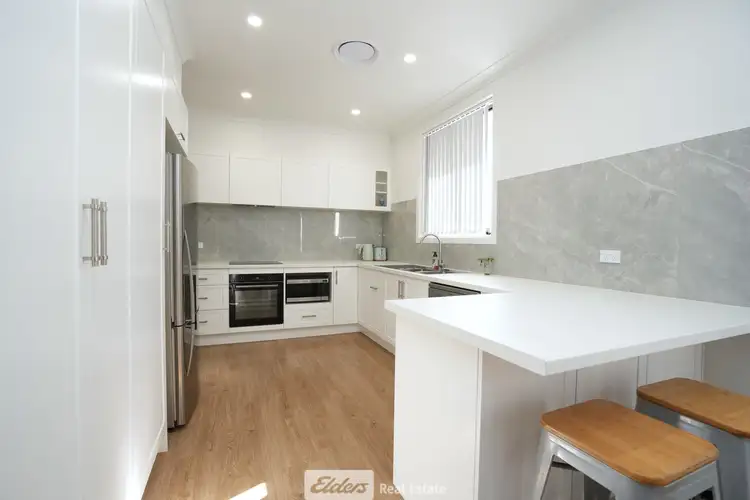 4 Clifton Boulevarde