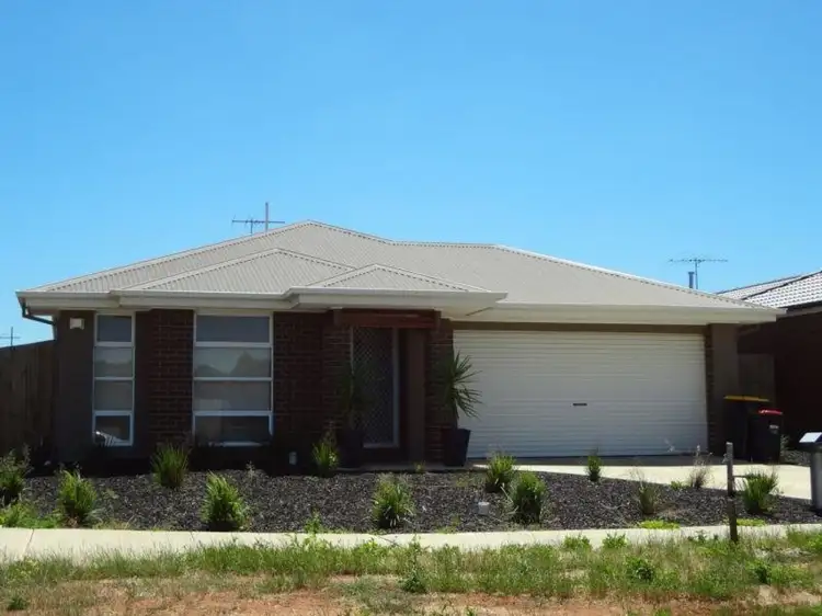 130 Dalray Crescent, Kurunjang VIC 3337