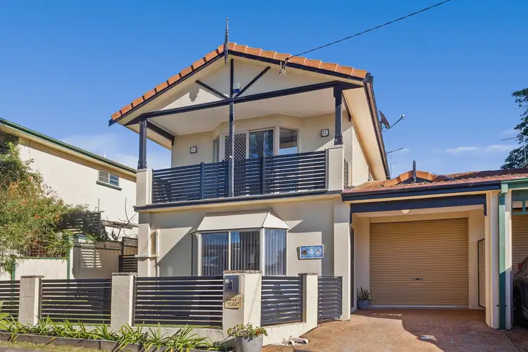 4 Victoria Lane, Woonona NSW 2517