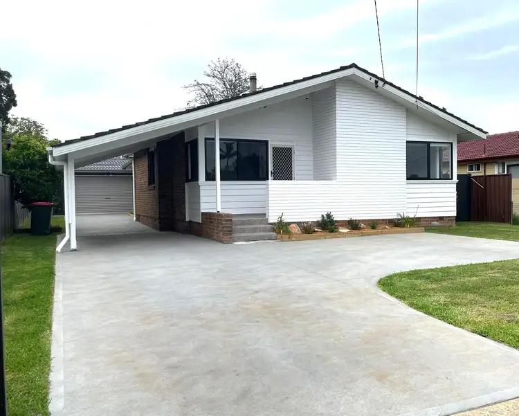Main view of Homely house listing, 10 Copeland Road, Lethbridge Park NSW 2770