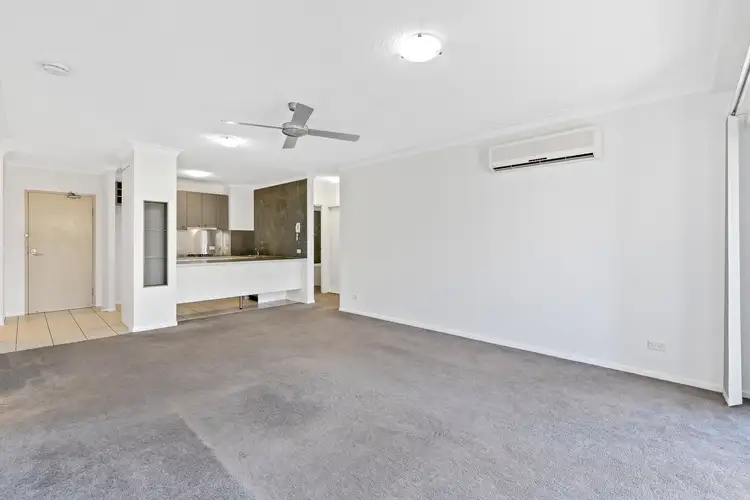 17/11 Kitchener Street, Coorparoo QLD 4151