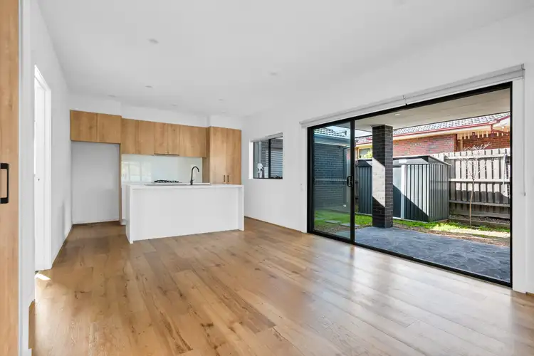 1/93 Waverley Road