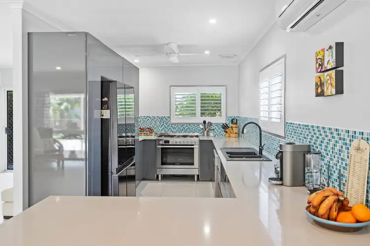 12 Hymes Street, Kanimbla QLD 4870