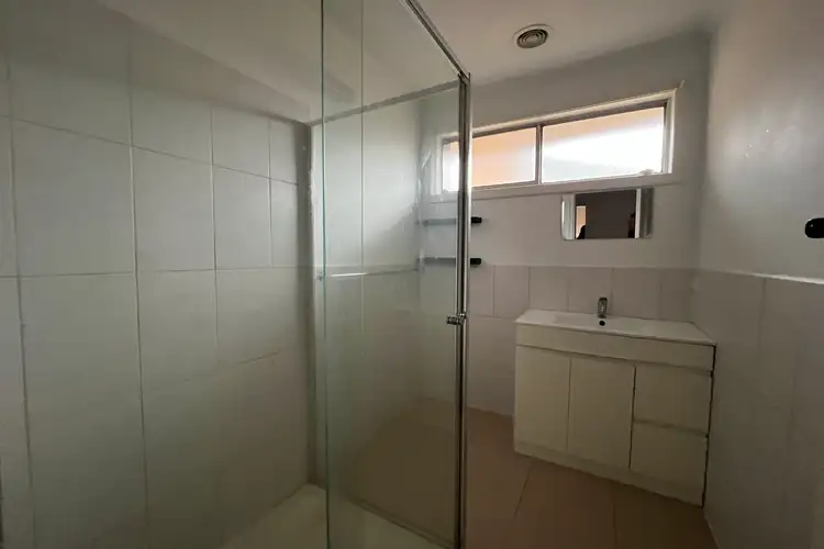 Fifth view of Homely house listing, 5 Bega Court, Gladstone Park VIC 3043
