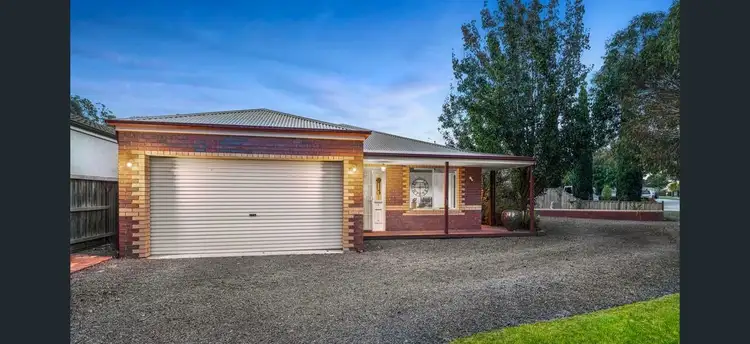 32 Champagne Grove, Narre Warren South VIC 3805