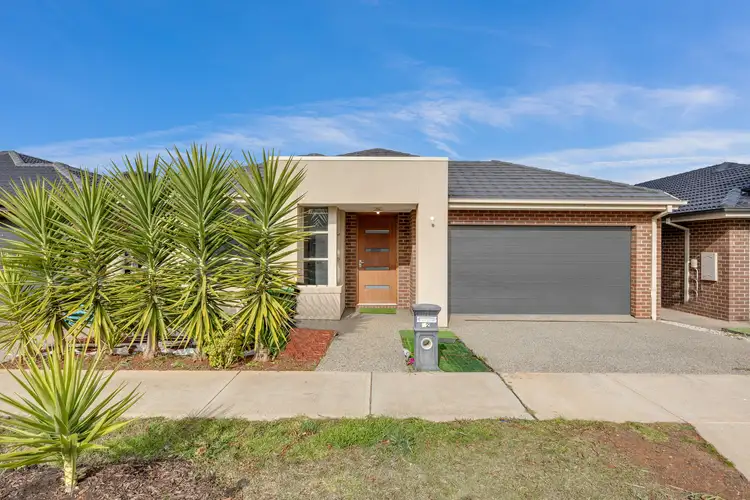 52 Azadi Crescent, Strathtulloh VIC 3338
