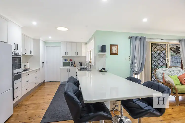 Second view of Homely house listing, 10 Japonica Close, Lake Haven NSW 2263