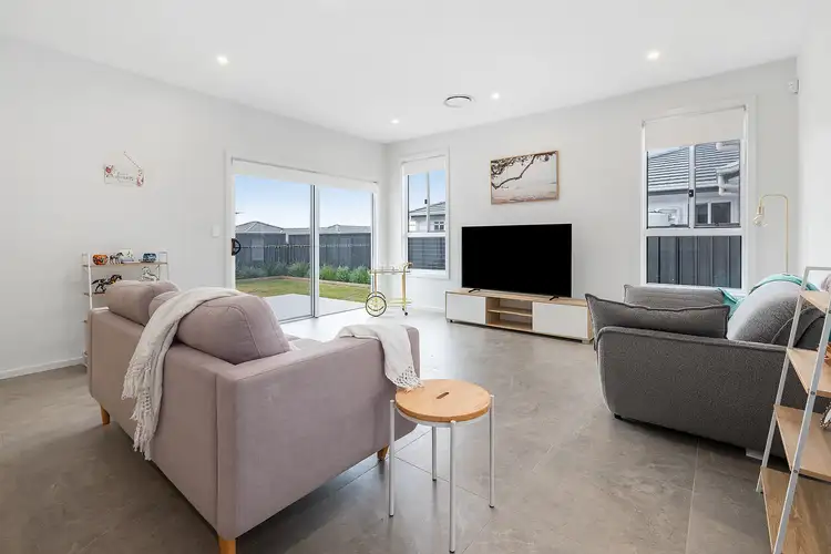 Second view of Homely unit listing, 3/266 Aberglasslyn Road, Aberglasslyn NSW 2320