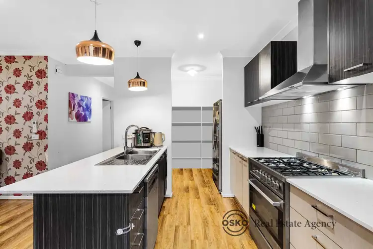 Fifth view of Homely house listing, 4 Arizona Crescent, Tarneit VIC 3029