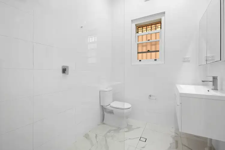 Fifth view of Homely apartment listing, 4/15 Boonara Avenue, Bondi NSW 2026