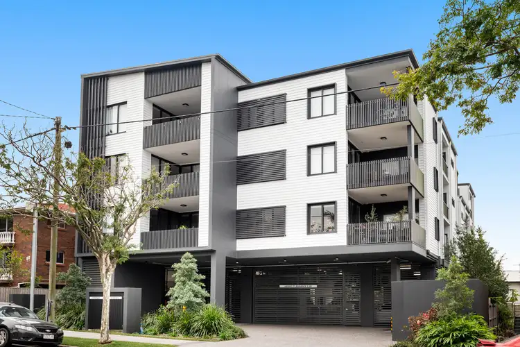 204/92 Victoria Terrace, Greenslopes QLD 4120
