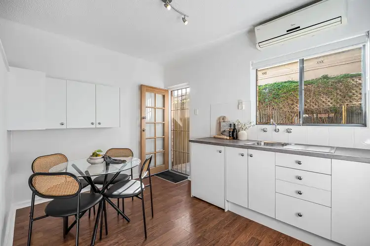 2/7 Huntriss Street, Torrensville SA 5031