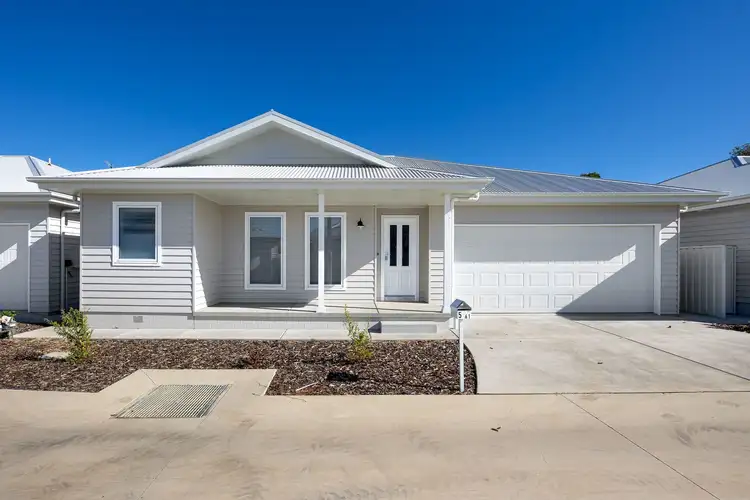 Main view of Homely villa listing, 5/61 Spring Street, Wagga Wagga NSW 2650