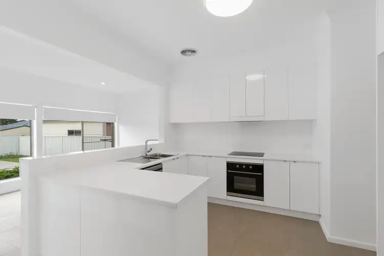 4 Jones Place, Corrimal NSW 2518