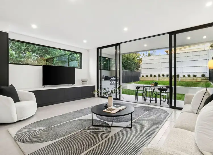 3a Warburton Street, Chifley NSW 2036