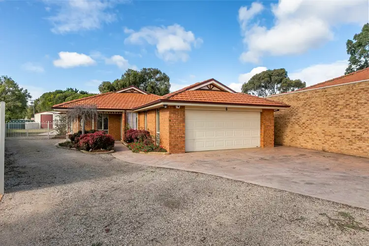 Second view of Homely house listing, 6 McPherson Place, Werribee VIC 3030