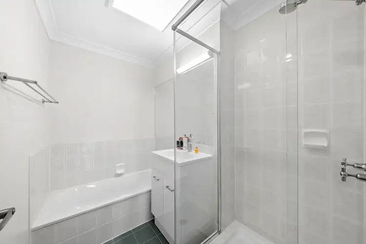 Sixth view of Homely unit listing, 1/240 Spring Street, Kearneys Spring QLD 4350