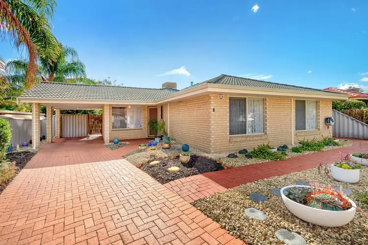8 Hertford Elbow, College Grove WA 6230