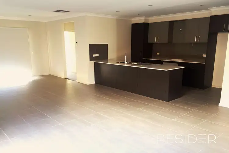 Second view of Homely house listing, 21 Bluebell Drive, Craigieburn VIC 3064