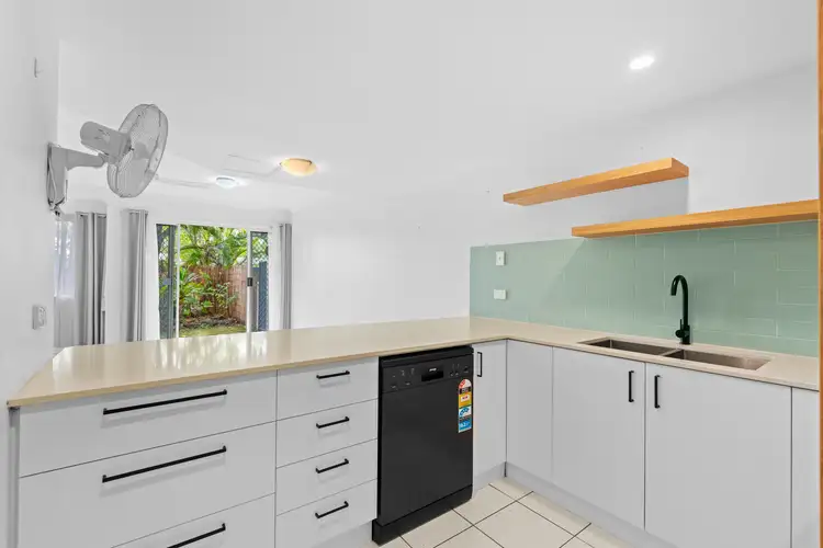Fifth view of Homely apartment listing, 3/3 Quetta Close, Manoora QLD 4870