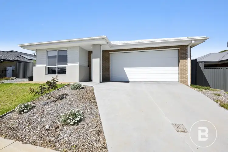 Second view of Homely house listing, 19 Estlley Court, Canadian VIC 3350