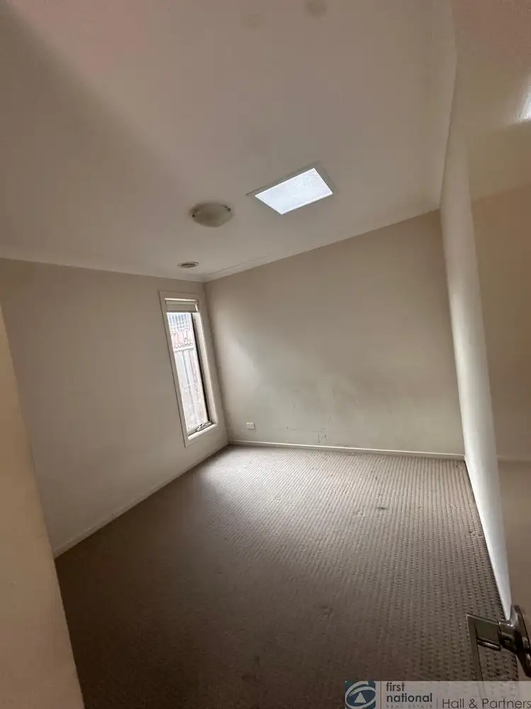Fifth view of Homely house listing, 11 Mossey Crescent, Cranbourne East VIC 3977