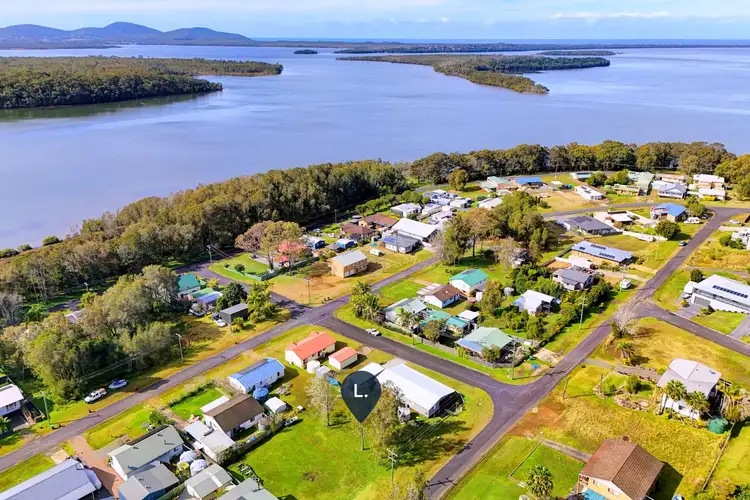28 Warralong Street, Coomba Park NSW 2428