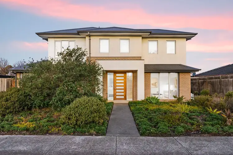 1/10 Tekapo Crescent, Taylors Lakes VIC 3038