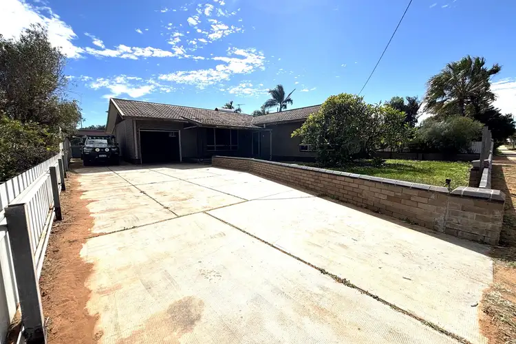 299 Robinson Street, East Carnarvon WA 6701