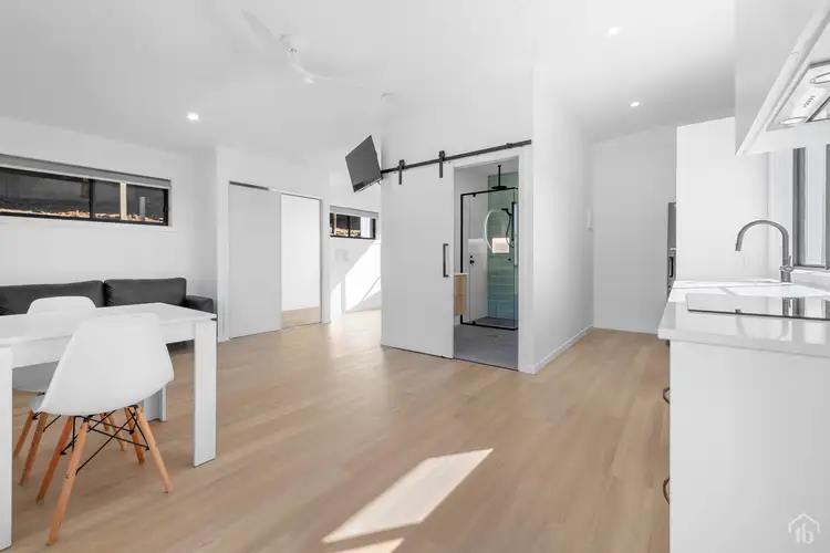 1 Clifford Crescent, Banora Point NSW 2486