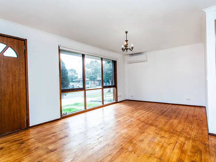 Second view of Homely house listing, 4 Wynette Close, Hampton Park VIC 3976