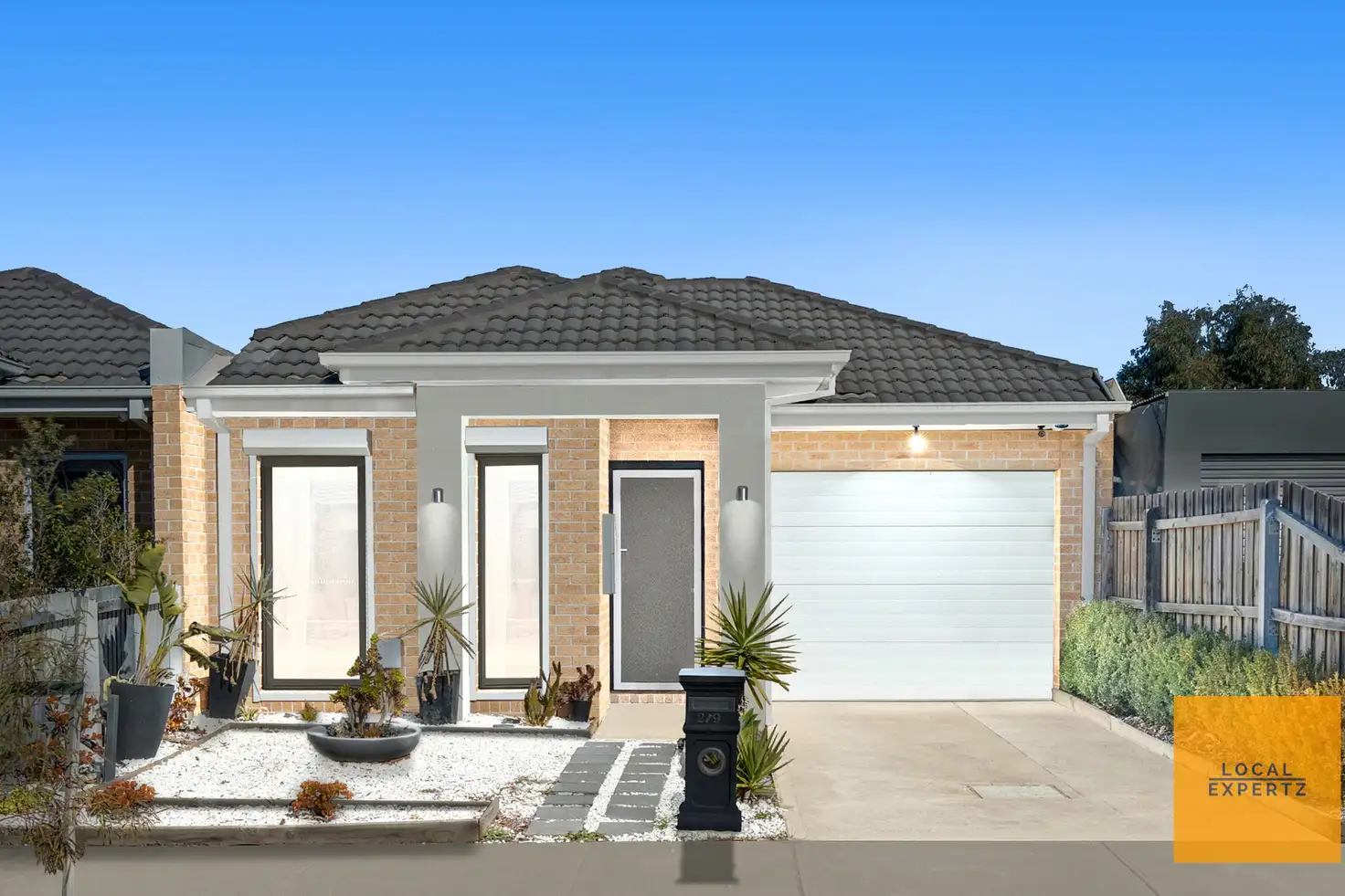 Main view of Homely house listing, 2/9 Cooloongup Crescent, Harkness VIC 3337