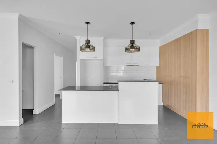 Second view of Homely house listing, 2/9 Cooloongup Crescent, Harkness VIC 3337