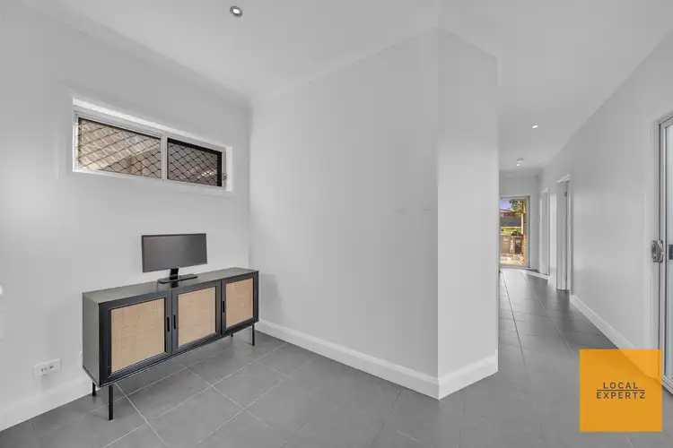 Sixth view of Homely house listing, 2/9 Cooloongup Crescent, Harkness VIC 3337