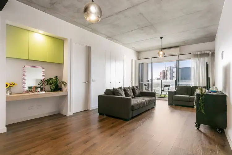 414/90 Buckley Street