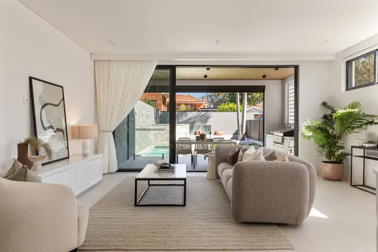 Second view of Homely semi-detached listing, 4b Rocklea Crescent, Sylvania NSW 2224