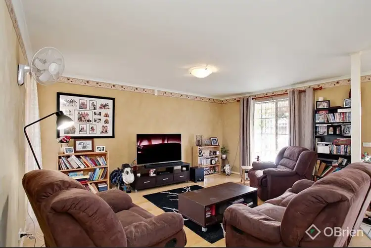 Fourth view of Homely house listing, 2 Jamieson Court, Werribee VIC 3030