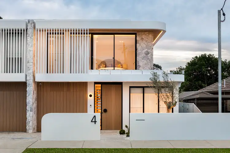 4 Curtin Avenue