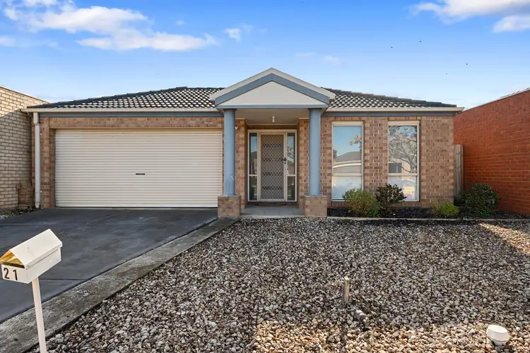 21 Lord Nolan Street, Kurunjang VIC 3337
