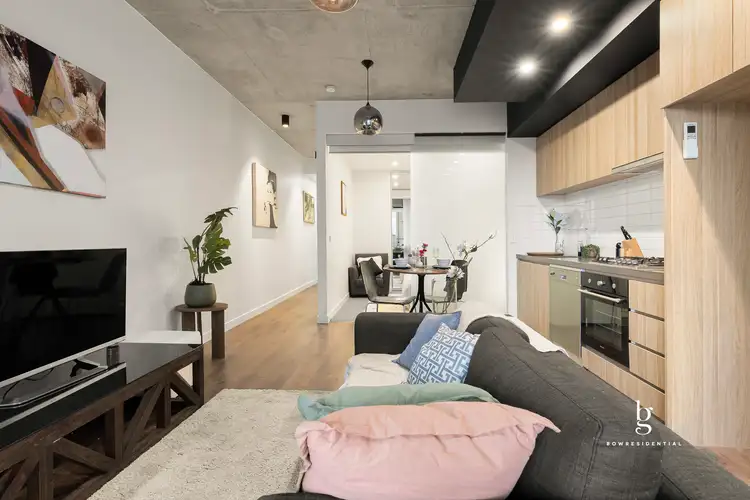 207/90 Buckley Street