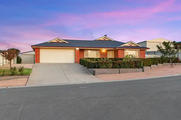 4 Milford Street, Moonta Bay SA 5558