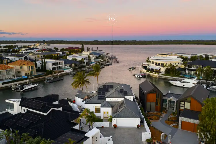 3 The Peninsula, Sovereign Islands QLD 4216