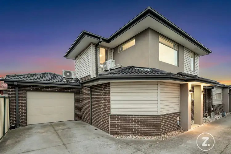 2/16 Cowper Avenue, St Albans VIC 3021