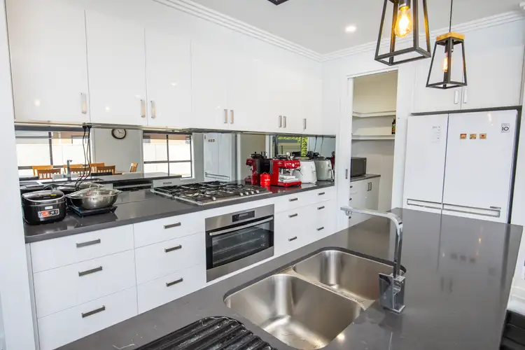 Sixth view of Homely house listing, 13 Belinda Court, Mildura VIC 3500