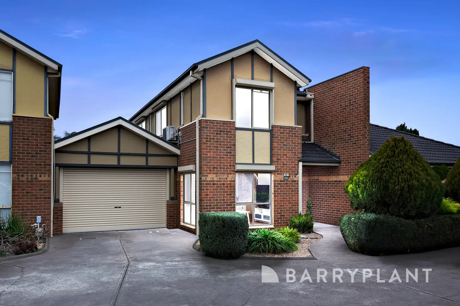 Main view of Homely townhouse listing, 4/28-36 Ozzimo Drive, Hillside VIC 3037