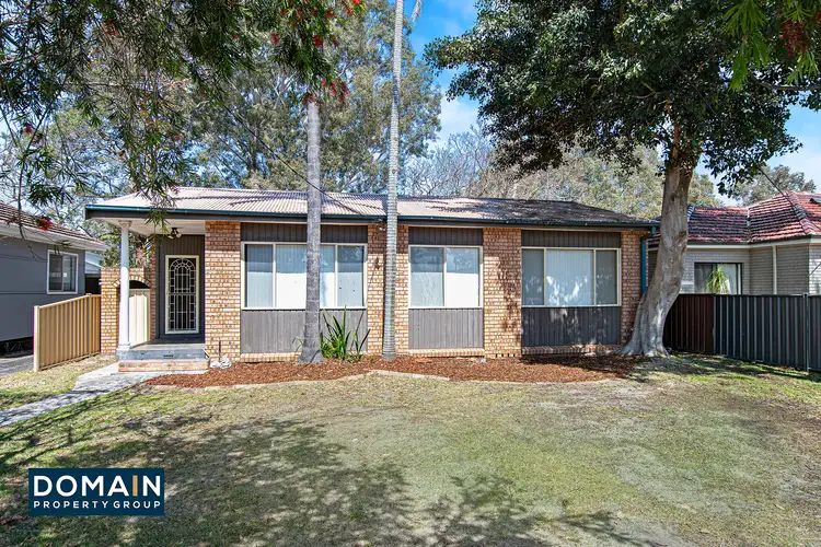 8 Miami Avenue, Woy Woy NSW 2256