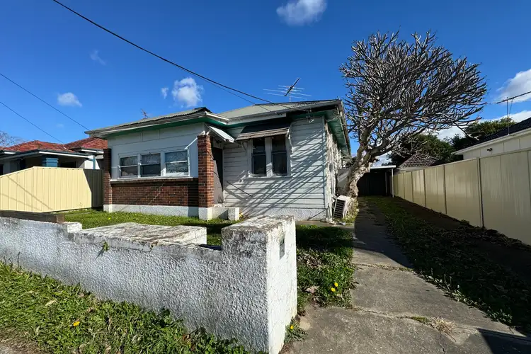 6 Bennalong Street, Granville NSW 2142