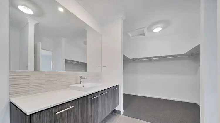 Fifth view of Homely house listing, 16 Nankeen Way, Tarneit VIC 3029