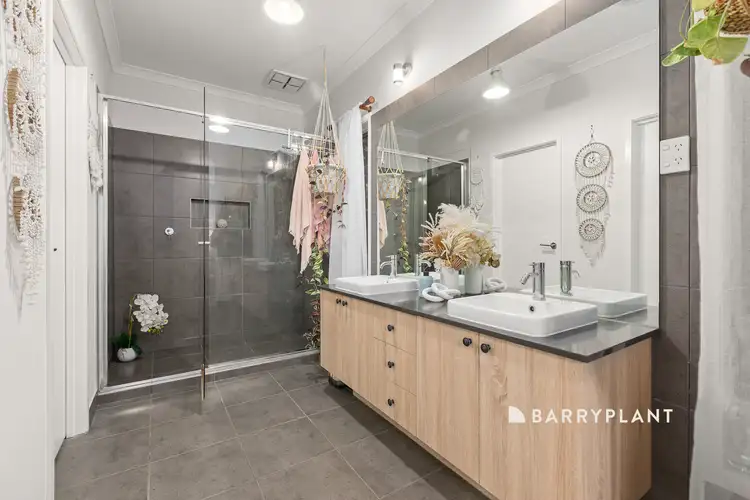 Fourth view of Homely house listing, 33 Wallace Crescent, Drouin VIC 3818